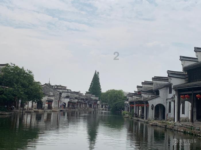 旋转螺旋塔