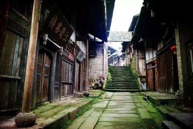 龙迹之城骷髅传奇折扣版，御剑八荒魔神强散一套需要多少米，折扣版需要多少